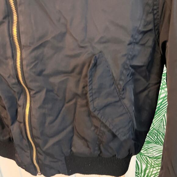 Urban Outfitters Silence + Noise Women’s Black Bomber Jacket with Removabe Hood - Picture 4 of 10